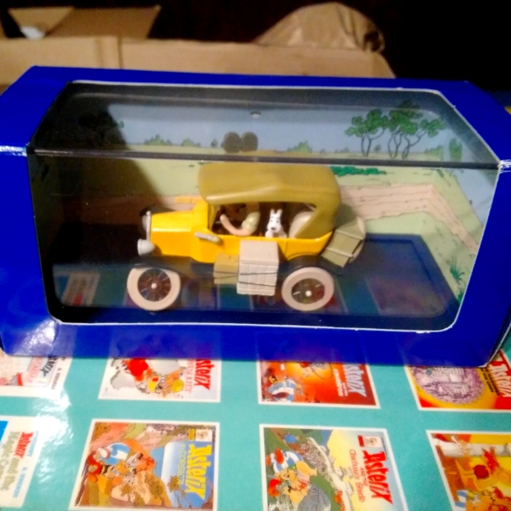 Box FORD TINTIN AU CONGO size 1:43 ATLAS